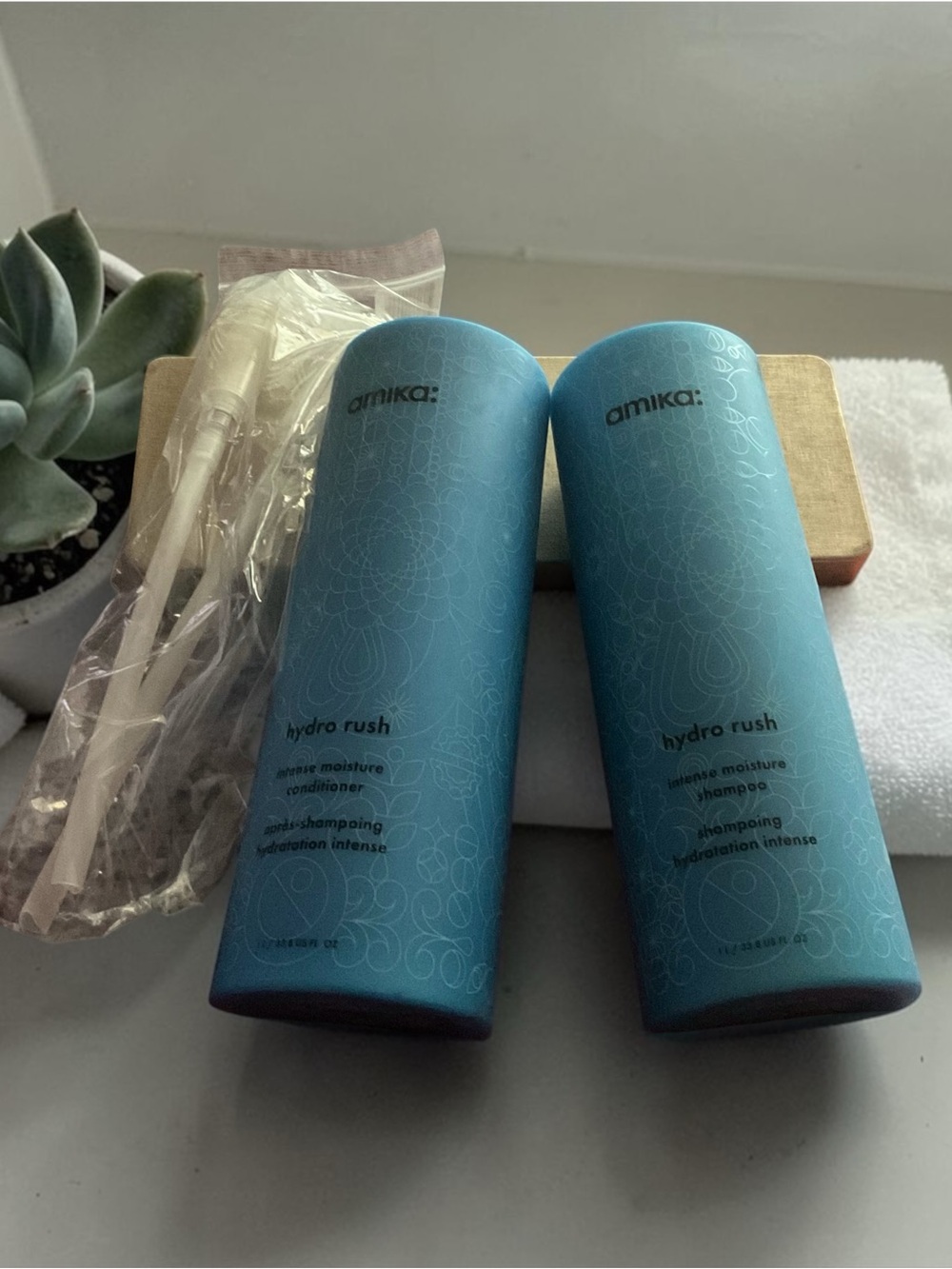 Amika Hydro Rush Hydration Shampoo & Conditioner Duo - Salon Size